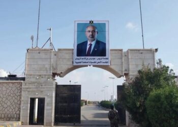 الإمارات تحشد لدولة الجنوب.. وحضرموت تتحول إلى بؤرة صراع نفوذ إقليمي بين الرياض وأبوظبي "فيديو" 6 الإمارات تحشد لدولة الجنوب.. وحضرموت تتحول إلى بؤرة صراع نفوذ إقليمي بين الرياض وأبوظبي "فيديو" 2025