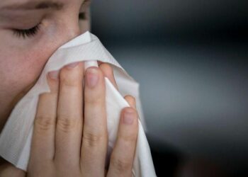 تحذيرات من وزارة الصحة المصريه : موجة الإنفلونزا تشتد والفيروسات الموسمية تصيب آلاف المواطنين 2 تحذيرات من وزارة الصحة المصريه : موجة الإنفلونزا تشتد والفيروسات الموسمية تصيب آلاف المواطنين 2025