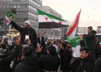 ألمانيا تطرد اللاجئين السوريين ،،هل تكرر ألمانيا تجربة الأتراك مع السوريين ؟ 2 ألمانيا تطرد اللاجئين السوريين ،،هل تكرر ألمانيا تجربة الأتراك مع السوريين ؟ 2025