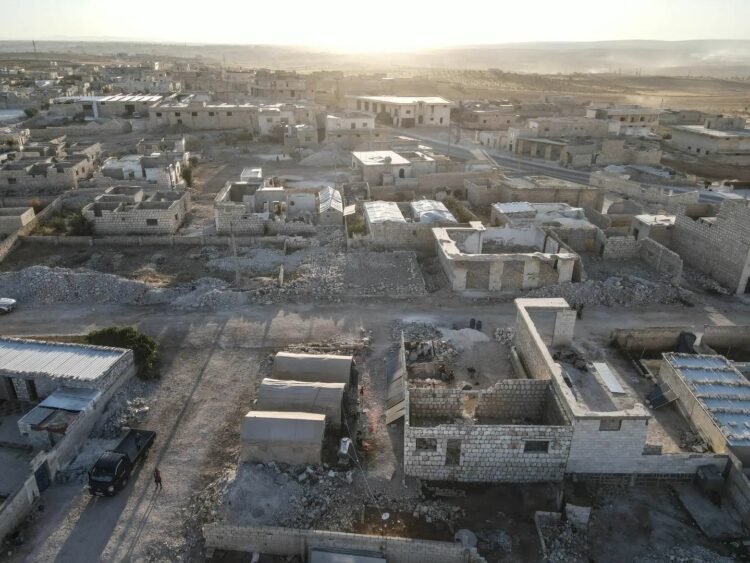 مقتل أربعة من عناصر الأمن السوري في هجوم مسلح شمال غربي إدلب 1 مقتل أربعة من عناصر الأمن السوري في هجوم مسلح شمال غربي إدلب 2025