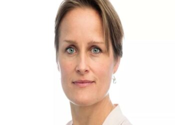 أول امرأة تتولى قيادة جهاز الاستخبارات البريطاني الخارجي تحذر روسيا: “تصدير الفوضى جزء من استراتيجيتها” 2 أول امرأة تتولى قيادة جهاز الاستخبارات البريطاني الخارجي تحذر روسيا: “تصدير الفوضى جزء من استراتيجيتها” 2025