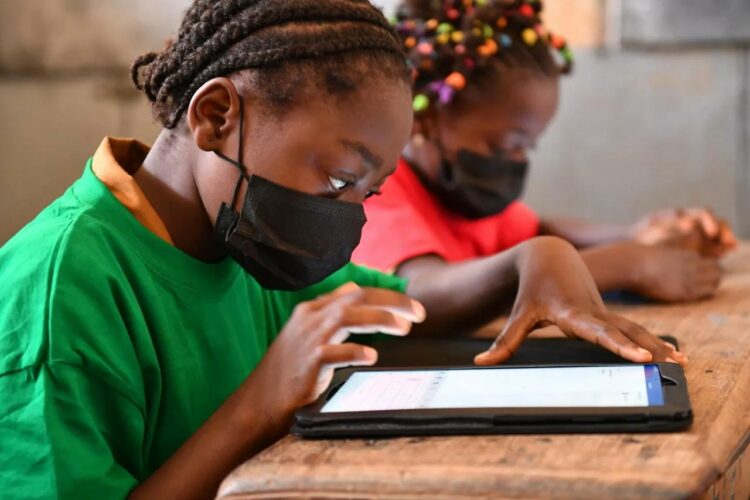 الاستغلال الجنسي للأطفال عبر الإنترنت يتفاقم عالميًا.. تقارير تحذر من كارثة رقمية 1 الاستغلال الجنسي للأطفال عبر الإنترنت يتفاقم عالميًا.. تقارير تحذر من كارثة رقمية 2025