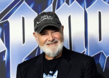 صدمة هوليوود: العثور على المخرج اليهودي روب راينر وزوجته مقتولين في شقتهما بلوس أنجلوس 3 صدمة هوليوود: العثور على المخرج اليهودي روب راينر وزوجته مقتولين في شقتهما بلوس أنجلوس 2025