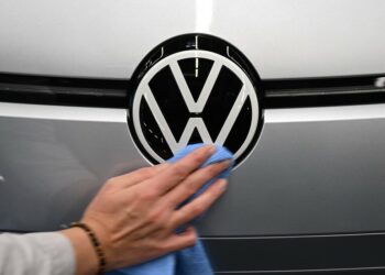 فولكسفاجن توقف الإنتاج في مصنع دريسدن الأيقوني وتتجه نحو مصر كمركز أفريقي 2 فولكسفاجن توقف الإنتاج في مصنع دريسدن الأيقوني وتتجه نحو مصر كمركز أفريقي 2025