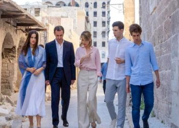 بشار الأسد طبيب عيون لنخبة موسكو؟ "الغارديان" تكشف تفاصيل حياته الفاخرة والمنعزلة في روسيا 2 بشار الأسد طبيب عيون لنخبة موسكو؟ "الغارديان" تكشف تفاصيل حياته الفاخرة والمنعزلة في روسيا 2025