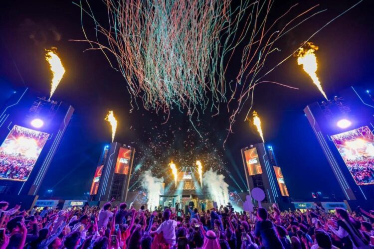 «موسم الرياض 2025» يتجاوز 8 ملايين زائر ويثبت مكانته كوجهة ترفيهية رائدة 1 «موسم الرياض 2025» يتجاوز 8 ملايين زائر ويثبت مكانته كوجهة ترفيهية رائدة 2025