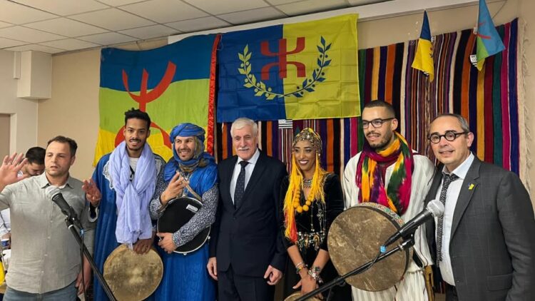 من باريس إلى تيزي وزو: إعلان استقلال القبائل يشعل التوترات بين فرنسا والجزائر 1 من باريس إلى تيزي وزو: إعلان استقلال القبائل يشعل التوترات بين فرنسا والجزائر 2025