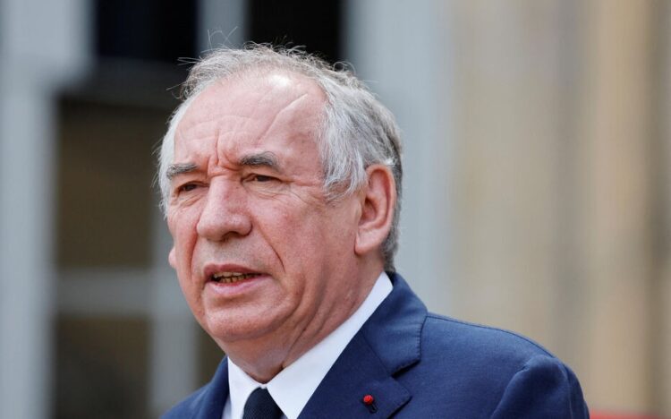 رئيس الوزراء الفرنسي السابق فرانسوا بايرو يُنقل للمستشفى بعد تدهور حالته بسبب الإنفلونزا 1 رئيس الوزراء الفرنسي السابق فرانسوا بايرو يُنقل للمستشفى بعد تدهور حالته بسبب الإنفلونزا 2025