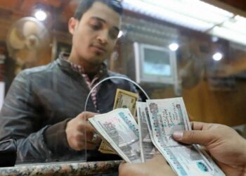 جدل في مصر حول الحد الأدنى للأجور بين نجيب ساويرس ومصطفى بكري: مطالبات برفع الرواتب لمواجهة التضخم 2 جدل في مصر حول الحد الأدنى للأجور بين نجيب ساويرس ومصطفى بكري: مطالبات برفع الرواتب لمواجهة التضخم 2025