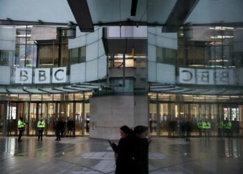 ترامب يقاضي شبكة BBC بتهمة التشهير بسبب تعديل خطابه حول هجوم 6 يناير 9 ترامب يقاضي شبكة BBC بتهمة التشهير بسبب تعديل خطابه حول هجوم 6 يناير 2025
