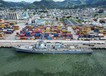 مخاوف من استهداف فنزويلا: ترينيداد وتوباغو تفتح مطاراتها أمام الجيش الأمريكي تحت غطاء الدعم اللوجستي 2 مخاوف من استهداف فنزويلا: ترينيداد وتوباغو تفتح مطاراتها أمام الجيش الأمريكي تحت غطاء الدعم اللوجستي 2025