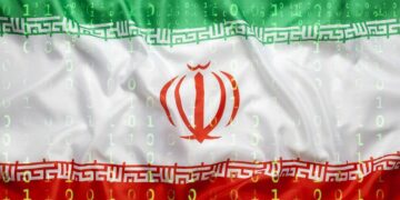 قراصنة إيرانيون يهددون رئيس وزراء إسرائيلي سابق: اخترقنا هاتف نفتالي بينيت وسنكشف كل شيء 2025