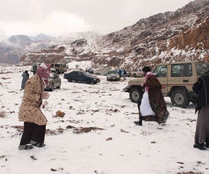 شتاء المملكة.. الأرصاد السعودية تتوقع ثلوجاً وصقيعاً على مرتفعات تبوك وحائل والمدينة 2025