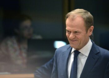 رئيس وزراء بولندا دونالد توسك: دول الناتو القريبة من حدود روسيا تسعى لزيادة التمويل العسكري من الاتحاد الأوروبي 2 رئيس وزراء بولندا دونالد توسك: دول الناتو القريبة من حدود روسيا تسعى لزيادة التمويل العسكري من الاتحاد الأوروبي 2025