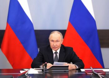 بوتين يهدد أوكرانيا: “إذا رفضتم الحوار سنحرر الأراضي بالقوة العسكرية 2 بوتين يهدد أوكرانيا: “إذا رفضتم الحوار سنحرر الأراضي بالقوة العسكرية 2025