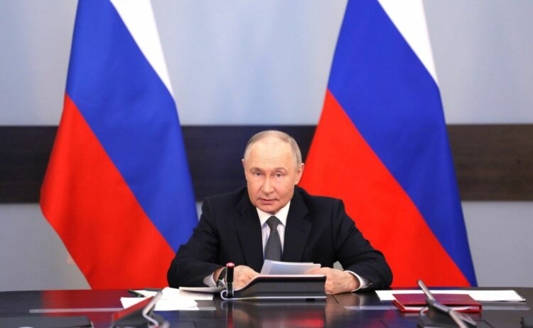 بوتين يهدد أوكرانيا: “إذا رفضتم الحوار سنحرر الأراضي بالقوة العسكرية 1 بوتين يهدد أوكرانيا: “إذا رفضتم الحوار سنحرر الأراضي بالقوة العسكرية 2025