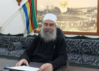 حكمت الهجري يصدر بياناً مع نهاية 2025: تمسّك بحق تقرير المصير ووقف الانتهاكات 2 حكمت الهجري يصدر بياناً مع نهاية 2025: تمسّك بحق تقرير المصير ووقف الانتهاكات 2025