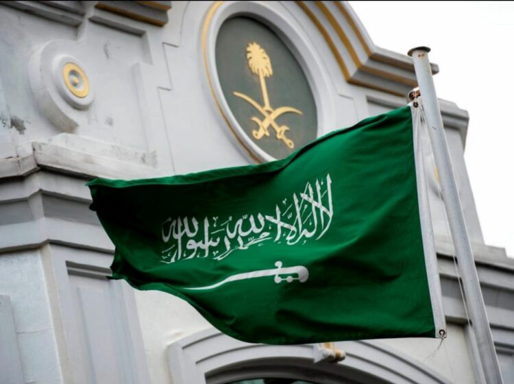 السعودية ترحب برفع عقوبات “قيصر” وتثمن خطوات دعم الاستقرار في سوريا 2025