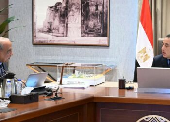 مصر والسعودية تستعدان لتشغيل المرحلة الأولى من الربط الكهربائي: تبادل 1500 ميغاواط قريبًا 2025