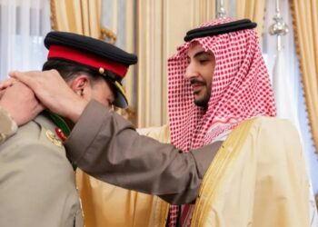 السعودية تمنح قائد الجيش الباكستاني وسام الملك عبد العزيز من الدرجة الممتازة 2025