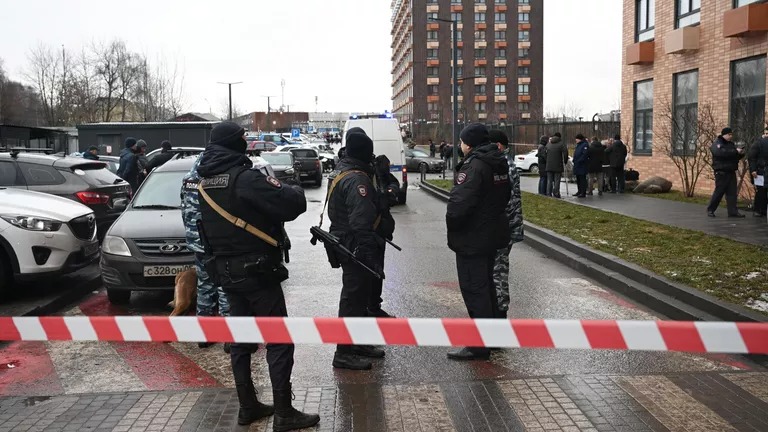 من هو الفريق فانيل سارفاروف؟ اغتيال "فريق" في هيئة الأركان الروسية بعبوة ناسفة جنوب موسكو "صور" 2025