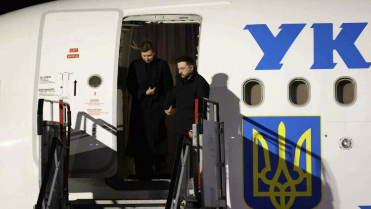 المخابرات الروسية: ترتيبات لـ "هروب جماعي" لقادة أوكرانيا مع اقتراب انهيار نظام زيلينسكي 2025