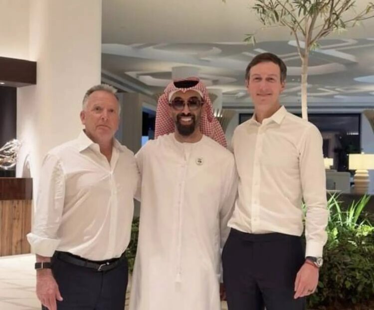 زلزال سيمافور يضرب أبوظبي.. الخارجية الأمريكية تدرس التحقيق في صفقات "رجال ترامب" مع الإمارات 2025