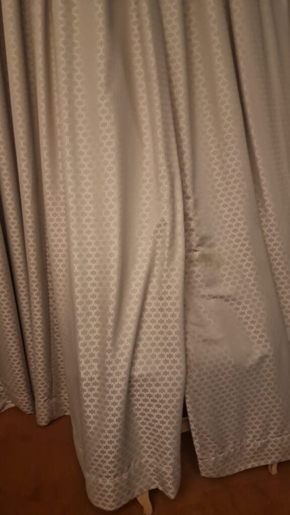 فضيحة "ماريوت الرباط".. بعثة المنتخب الجزائري تحت المجهر بسبب الملك محمد السادس "صور" 2025