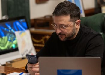 خطة الـ 20 بنداً: زيلينسكي يربط إنهاء الحرب بانتخابات فورية وإدارة أمريكية لـ "زابوريجيا" 2025