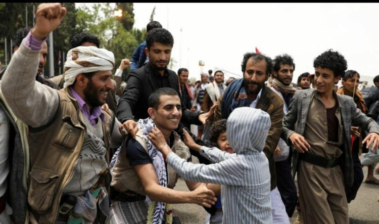 اليمن يحرر آلاف الأسرى : الحكومة اليمنية والحوثيون يتفقون على صفقة تبادل تعد الأكبر منذ 2023 2025