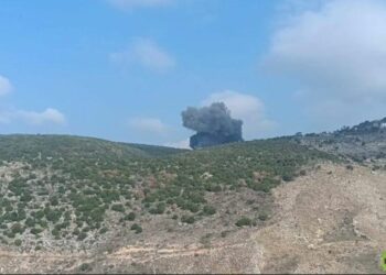 الجيش الإسرائيلي يشن غارات واسعة على مواقع حزب الله في لبنان وسط تصعيد متبادل 2025