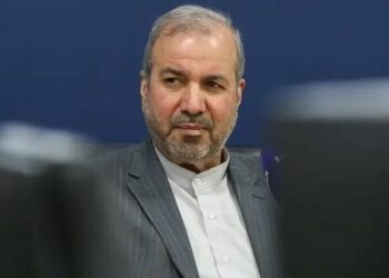 إيران تلوّح بالتدخل في العراق… ماذا قال سفير طهران ببغداد؟ 2025