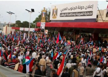 اليمن أمام سيناريو أكثر تعقيدًا: تحذيرات سعودية للانفصاليين وتحركات عسكرية في الجنوب 2025