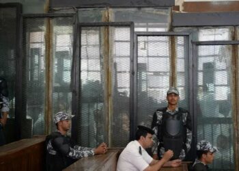 مصر.. السجن المشدد 15 عامًا لـ”شاعر الإخوان” طارق العريان 2025