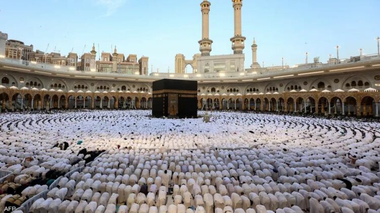 ١١٧ دقيقة فقط لأداء العمرة.. تنظيم غير مسبوق في المسجد الحرام خلال جمادى الآخرة 2025 1 ١١٧ دقيقة فقط لأداء العمرة.. تنظيم غير مسبوق في المسجد الحرام خلال جمادى الآخرة 2025 2025