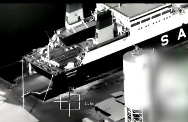 ضاحي خلفان يُشعل منصة أكس بتعليق على ضربة ميناء المكلا والتحالف يؤكد ضبط التصعيد في حضرموت والمهرة 2025