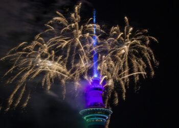 نيوزيلندا تفتتح عام 2026 بعرض "سكاي تاور" الأسطوري.. أوكلاند تضيء سماء العالم بالألعاب النارية والبارود 2025