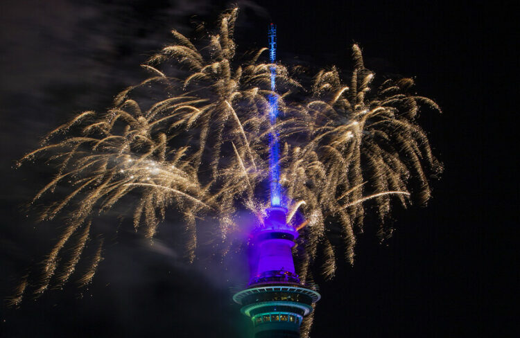 نيوزيلندا تفتتح عام 2026 بعرض "سكاي تاور" الأسطوري.. أوكلاند تضيء سماء العالم بالألعاب النارية والبارود 2025