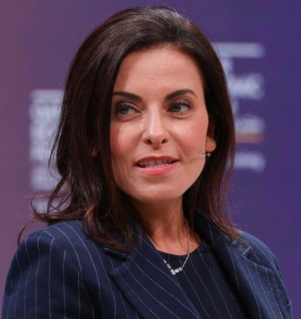 من هي دينا باول المصرية-الأميريكية التي سترأس الشركة المالكة لفيسبوك وإنستغرام وواتساب؟ 2026