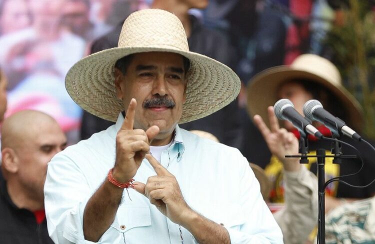 عملية سرية واسعة لاعتقال رئيس فنزويلا: وكالة الاستخبارات الأمريكية CIA وراء تتبع مادورو قبل اعتقاله 1 عملية سرية واسعة لاعتقال رئيس فنزويلا: وكالة الاستخبارات الأمريكية CIA وراء تتبع مادورو قبل اعتقاله 2026