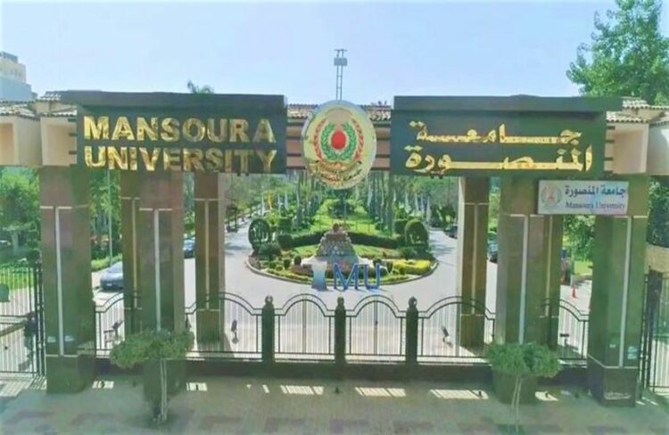 غضب في مصر.. جامعة المنصورة تواجه اتهامات المحسوبية بعد تعيين نجل رئيس الجامعة معيدا 2026