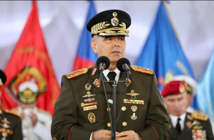 فنزويلا في مواجهة حاسمة.. وزير الدفاع يعلن التعبئة العامة والجيش يستعد لحماية البلاد 2026