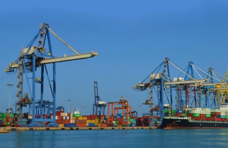 القاهرة تغلق الباب أمام صفقة إماراتية كبرى للاستحواذ على «الإسكندرية لتداول الحاويات » 1 القاهرة تغلق الباب أمام صفقة إماراتية كبرى للاستحواذ على «الإسكندرية لتداول الحاويات » 2026