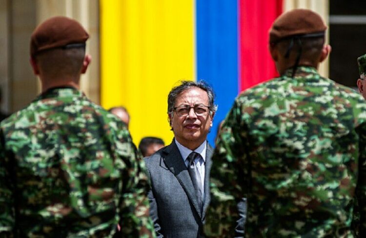 رئيس كولومبيا يرد على تهديدات ترامب ويؤكد التزامه بالدفاع عن وطنه ويهدد بحمل السلاح مجدداً 2026