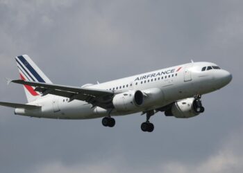 هبوط اضطراري لرحلة "إير فرانس" في ميونيخ قادمة من بيروت.. ما الذي حدث في المقصورة الخلفية؟ 9 هبوط اضطراري لرحلة "إير فرانس" في ميونيخ قادمة من بيروت.. ما الذي حدث في المقصورة الخلفية؟ 2026