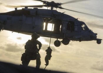 بعد فنزويلا.. "قوة دلتا" الأمريكية على حدود العراق إيران هل اقتربت ساعة الصفر؟ 2026