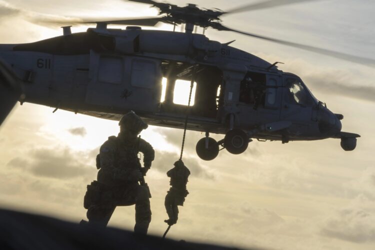 بعد فنزويلا.. "قوة دلتا" الأمريكية على حدود العراق إيران هل اقتربت ساعة الصفر؟ 2026