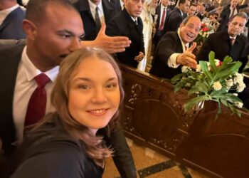 "لحظة لا تصدق".. فتاة أوكرانية توثق مصافحة الرئيس السيسي لها في قداس الميلاد "فيديو" 2026