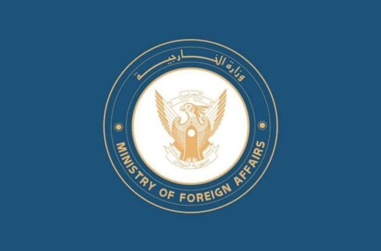 الخارجية السودانية تهاجم مفوضية الاتحاد الأفريقي: بيانكم مع الإمارات "مؤسف" ويساوي بين الدولة والميليشيا 1 الخارجية السودانية تهاجم مفوضية الاتحاد الأفريقي: بيانكم مع الإمارات "مؤسف" ويساوي بين الدولة والميليشيا 2026