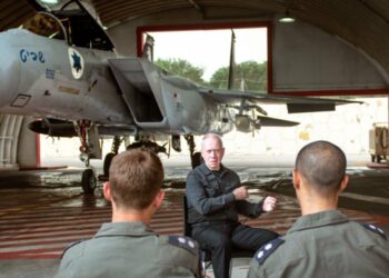 غالانت يرفع منسوب التوتر على الحدود الشمالية: الاتفاق مع لبنان على المحك 2026